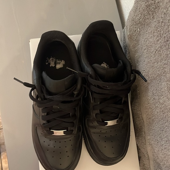 Air Force 1  “07” men’s 7 black - Picture 4 of 8